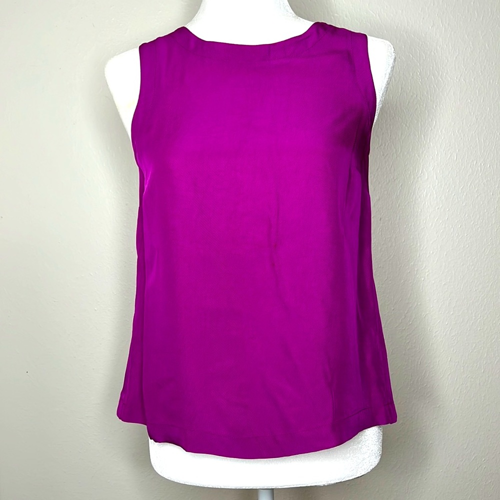 Fuchsia Topshop tank top.
